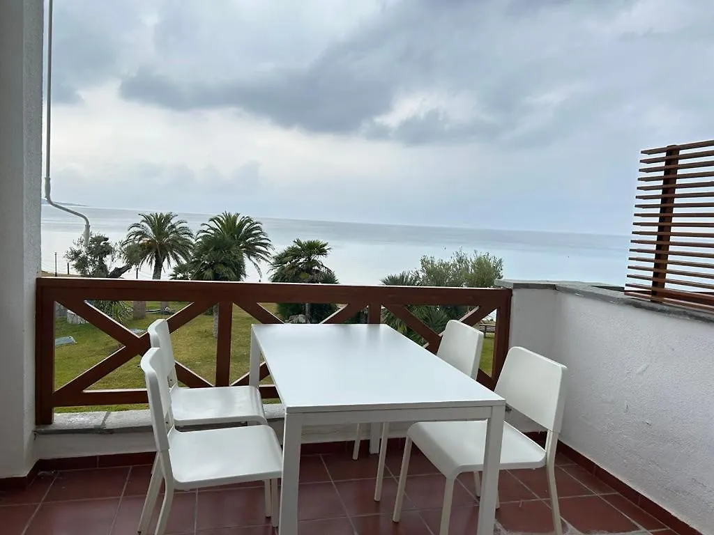 Seafront Family Apartment-Pontus Σκάλα Φούρκας